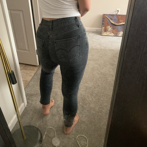 Levi High Rise Skinny - Picture 2 of 5